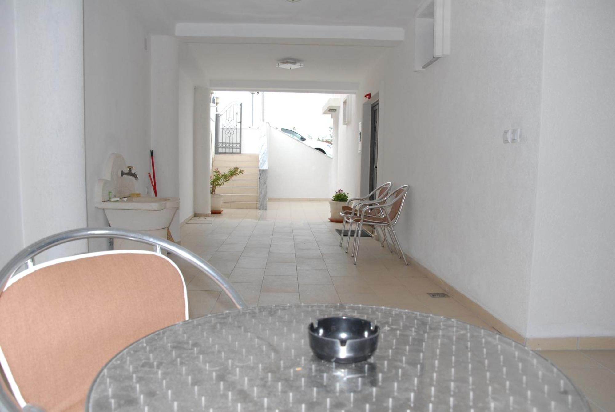 Guest House Evropa 2 Ulcinj Exterior photo
