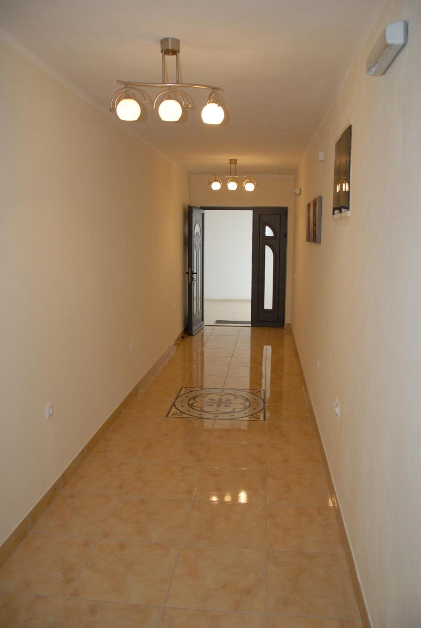 Guest House Evropa 2 Ulcinj Exterior photo