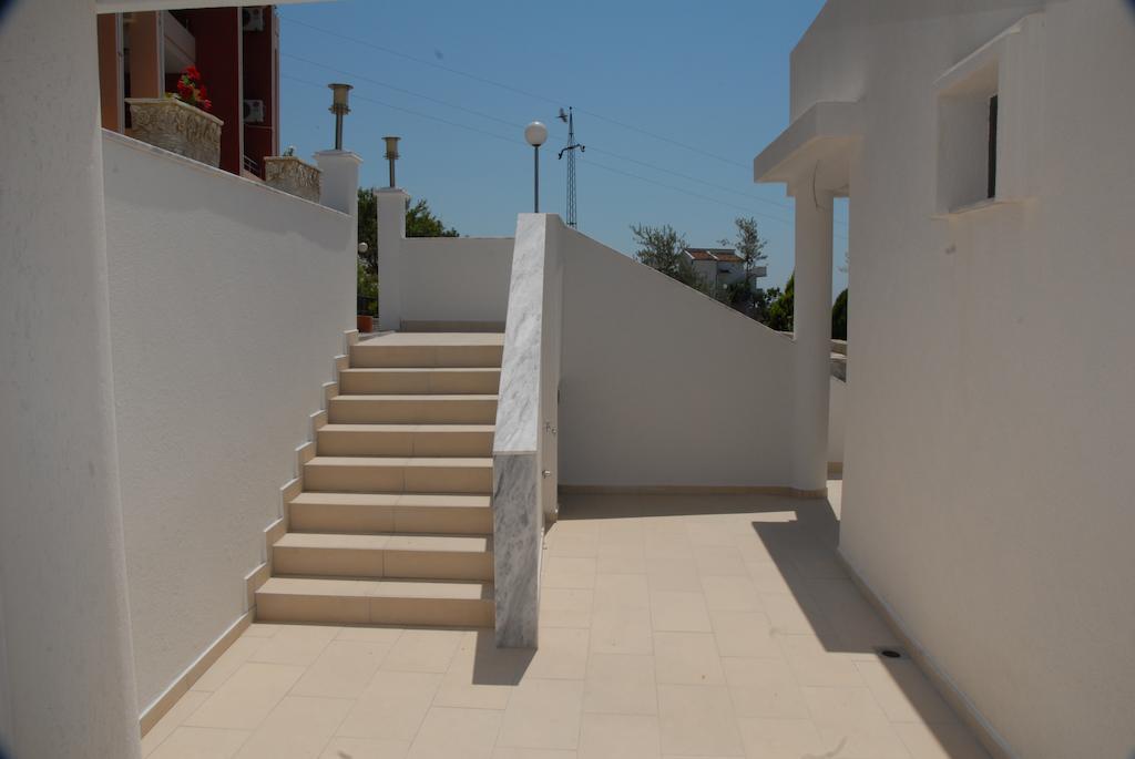 Guest House Evropa 2 Ulcinj Exterior photo