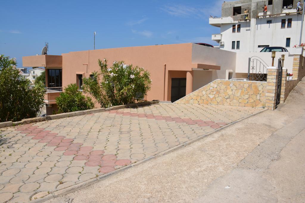 Guest House Evropa 2 Ulcinj Exterior photo