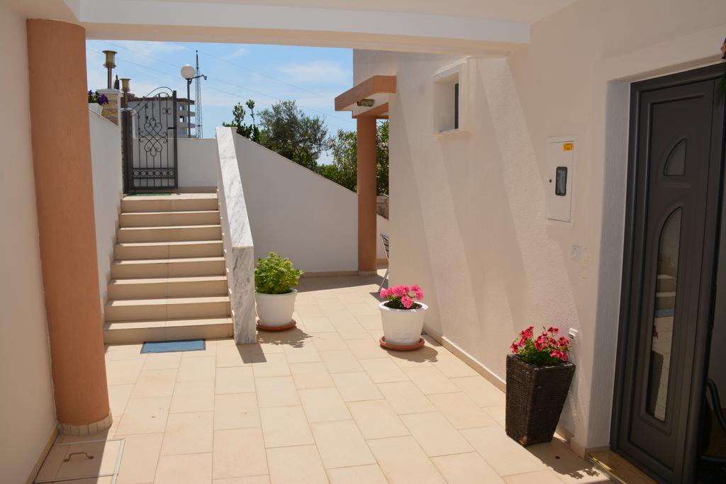 Guest House Evropa 2 Ulcinj Exterior photo
