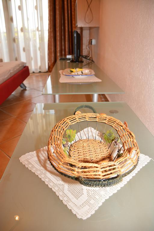 Guest House Evropa 2 Ulcinj Exterior photo